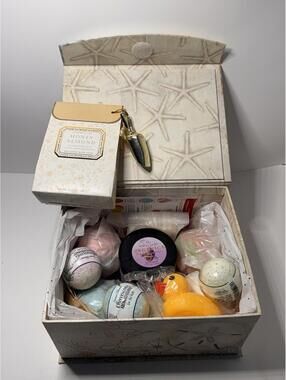 Spa Gift Basket Bath Bomb Lot Honey Almond Fig Lavender Soaks Duck